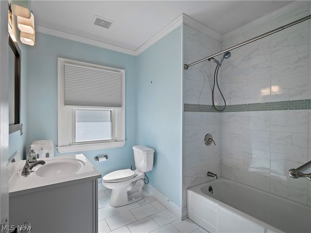 12582 Clifton Boulevard, Lakewood, OH 44107