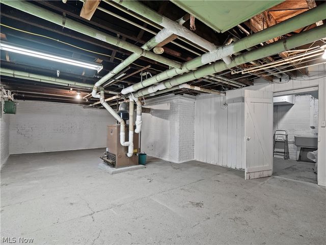 12582 Clifton Boulevard, Lakewood, OH 44107