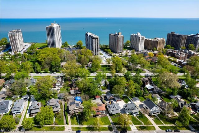 12582 Clifton Boulevard, Lakewood, OH 44107
