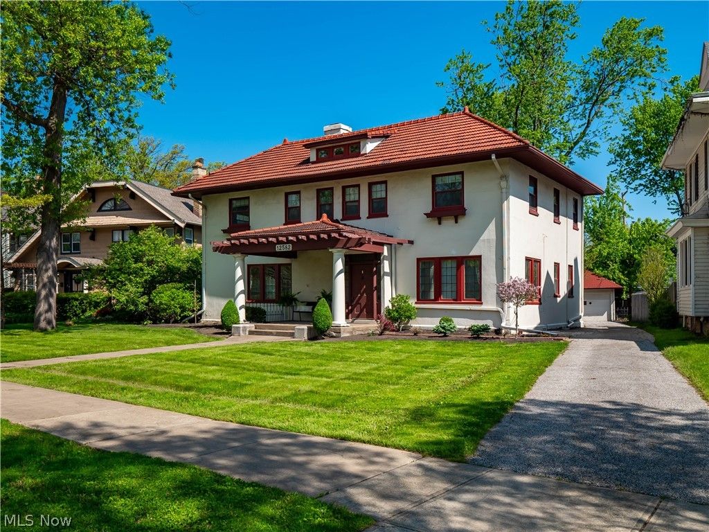 12582 Clifton Boulevard, Lakewood, OH 44107