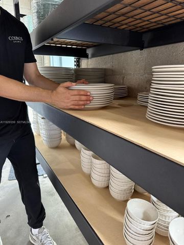 6901 NW 82nd Ave, Medley, FL 33166