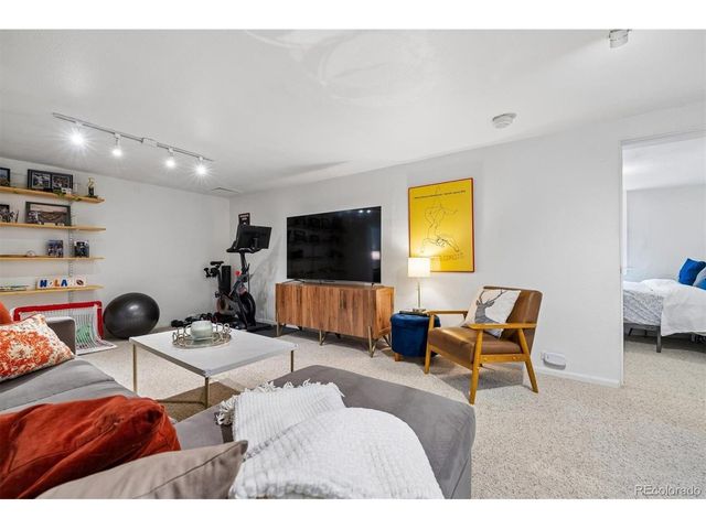 730 Ivanhoe St, Denver, CO 80220