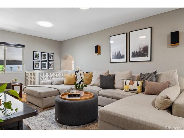 730 Ivanhoe St, Denver, CO 80220