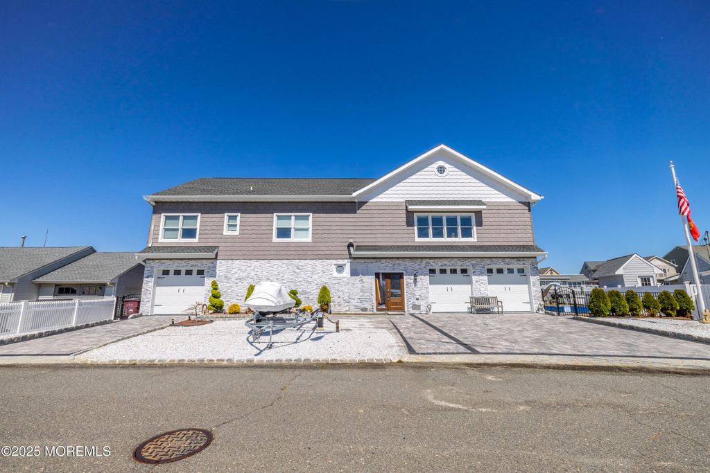 241 Fernwood, Bayville, NJ 08721