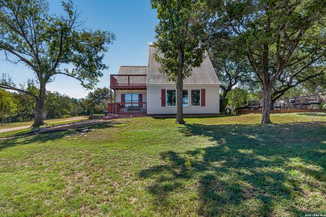3030 Oak Hollow Dr, New Braunfels, TX 78132