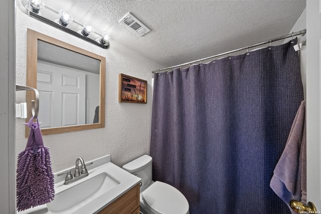 3030 Oak Hollow Dr, New Braunfels, TX 78132
