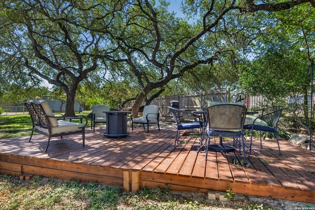 3030 Oak Hollow Dr, New Braunfels, TX 78132