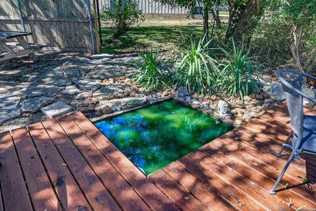 3030 Oak Hollow Dr, New Braunfels, TX 78132