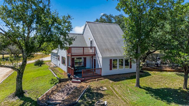 3030 Oak Hollow Dr, New Braunfels, TX 78132