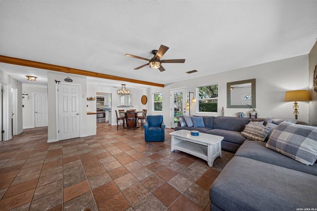 3030 Oak Hollow Dr, New Braunfels, TX 78132