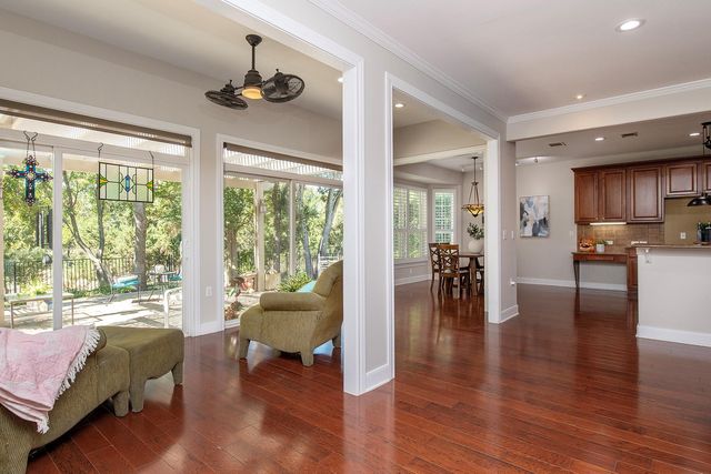 627 Armstrong DR, Georgetown, TX 78633