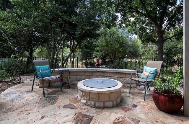 627 Armstrong DR, Georgetown, TX 78633