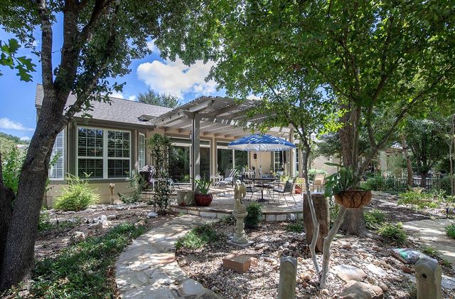 627 Armstrong DR, Georgetown, TX 78633