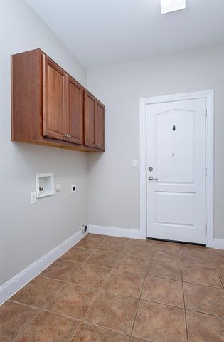 627 Armstrong DR, Georgetown, TX 78633