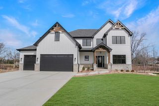 13 W Roberta Street, Lemont, IL 60439