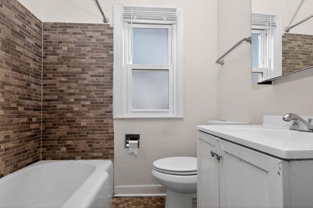 4418 N 67th STREET, Milwaukee, WI 53218