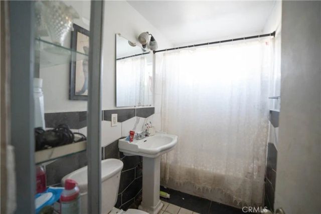 6174 Jurupa Avenue, Riverside, CA 92504