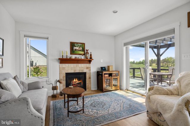 23 WHITE HORSE HILL LN, Amissville, VA 20106