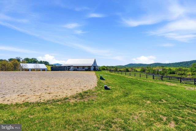 23 WHITE HORSE HILL LN, Amissville, VA 20106
