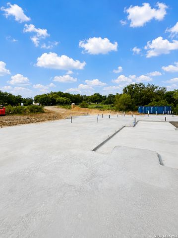 132 MAPLE TER, New Braunfels, TX 78132