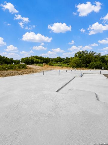 132 MAPLE TER, New Braunfels, TX 78132