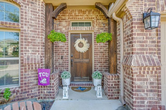 11948 Carlin Drive, Fort Worth, TX 76108
