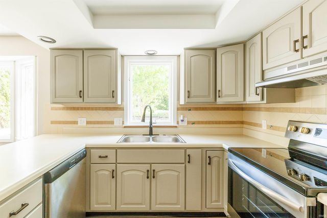 1303 Winnsboro Pass, Fort Wayne, IN 46845
