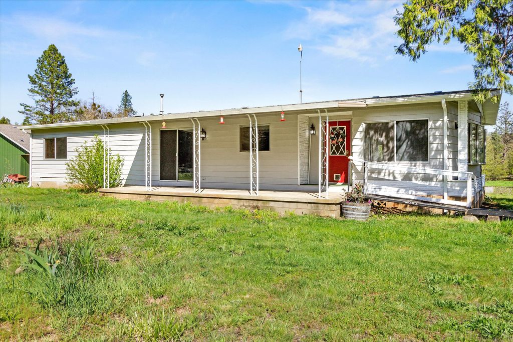 7555 Redwood Highway, Grants Pass, OR 97527
