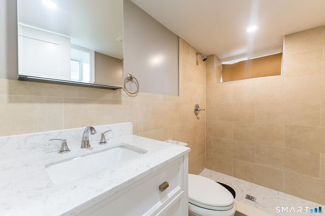 121 Victory Street, Stratford, CT 06615
