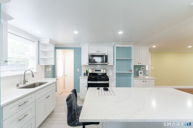 121 Victory Street, Stratford, CT 06615