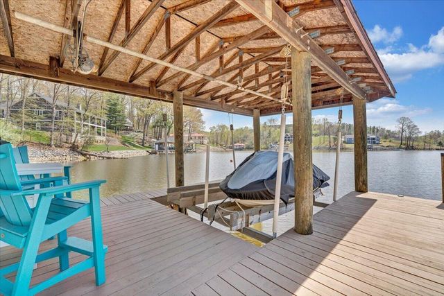1055 REDBUD LN, Moneta, VA 24121