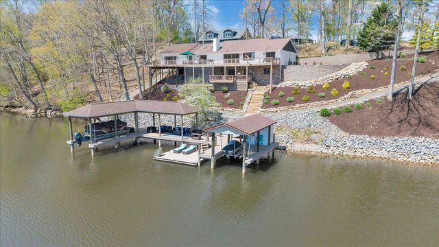1055 REDBUD LN, Moneta, VA 24121