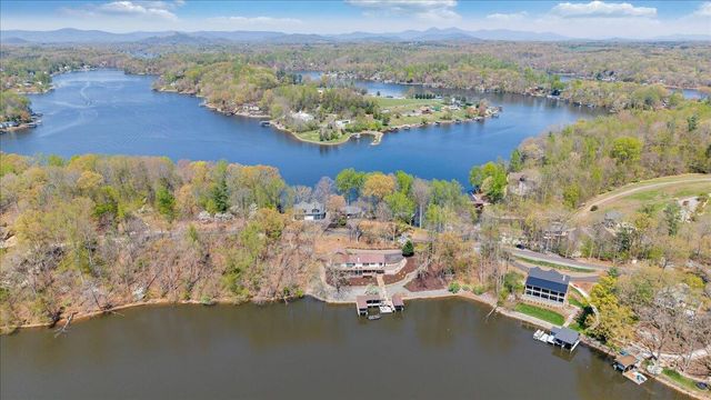 1055 REDBUD LN, Moneta, VA 24121