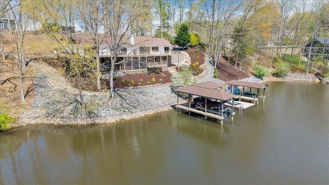 1055 REDBUD LN, Moneta, VA 24121