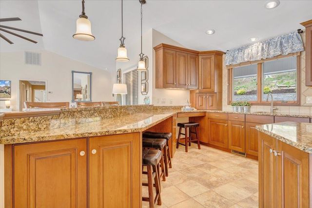 1055 REDBUD LN, Moneta, VA 24121