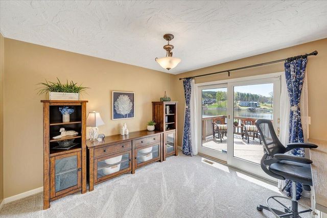 1055 REDBUD LN, Moneta, VA 24121