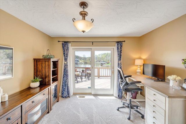 1055 REDBUD LN, Moneta, VA 24121