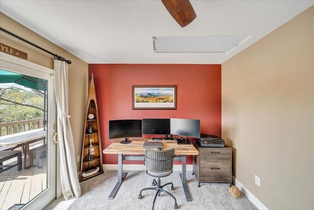 1055 REDBUD LN, Moneta, VA 24121