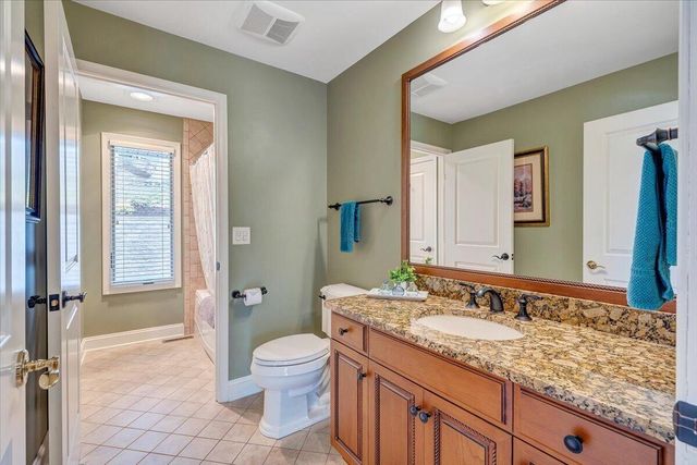 1055 REDBUD LN, Moneta, VA 24121