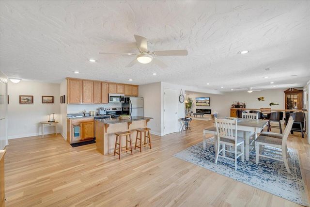 1055 REDBUD LN, Moneta, VA 24121