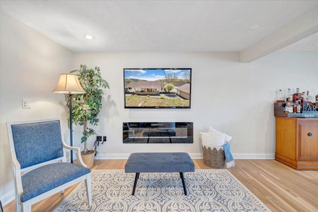 1055 REDBUD LN, Moneta, VA 24121