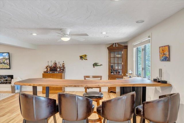 1055 REDBUD LN, Moneta, VA 24121
