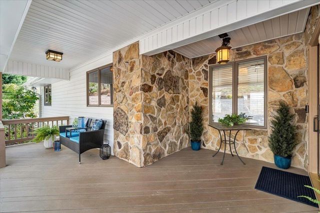 1055 REDBUD LN, Moneta, VA 24121