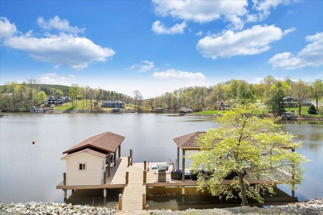 1055 REDBUD LN, Moneta, VA 24121