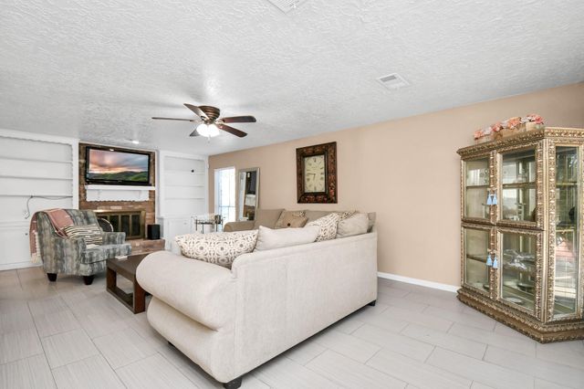 6827 La Puente Drive, Houston, TX 77083