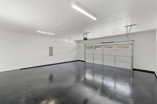 705 Sloan ST, Taylor, TX 76574