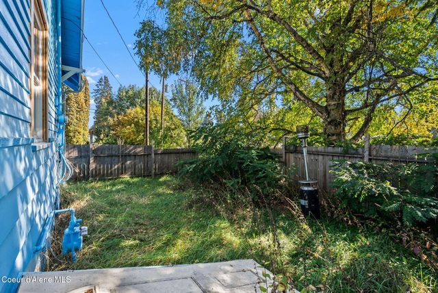 7492 Mohawk St, Bonners Ferry, ID 83805