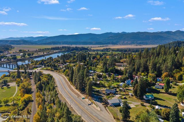 7492 Mohawk St, Bonners Ferry, ID 83805