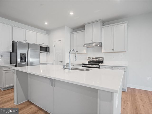 303 PATHFINDER CIR, Grasonville, MD 21638