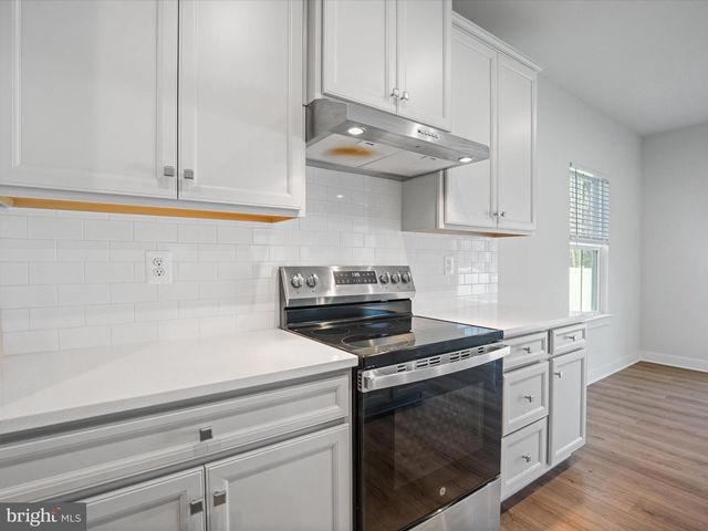 303 PATHFINDER CIR, Grasonville, MD 21638